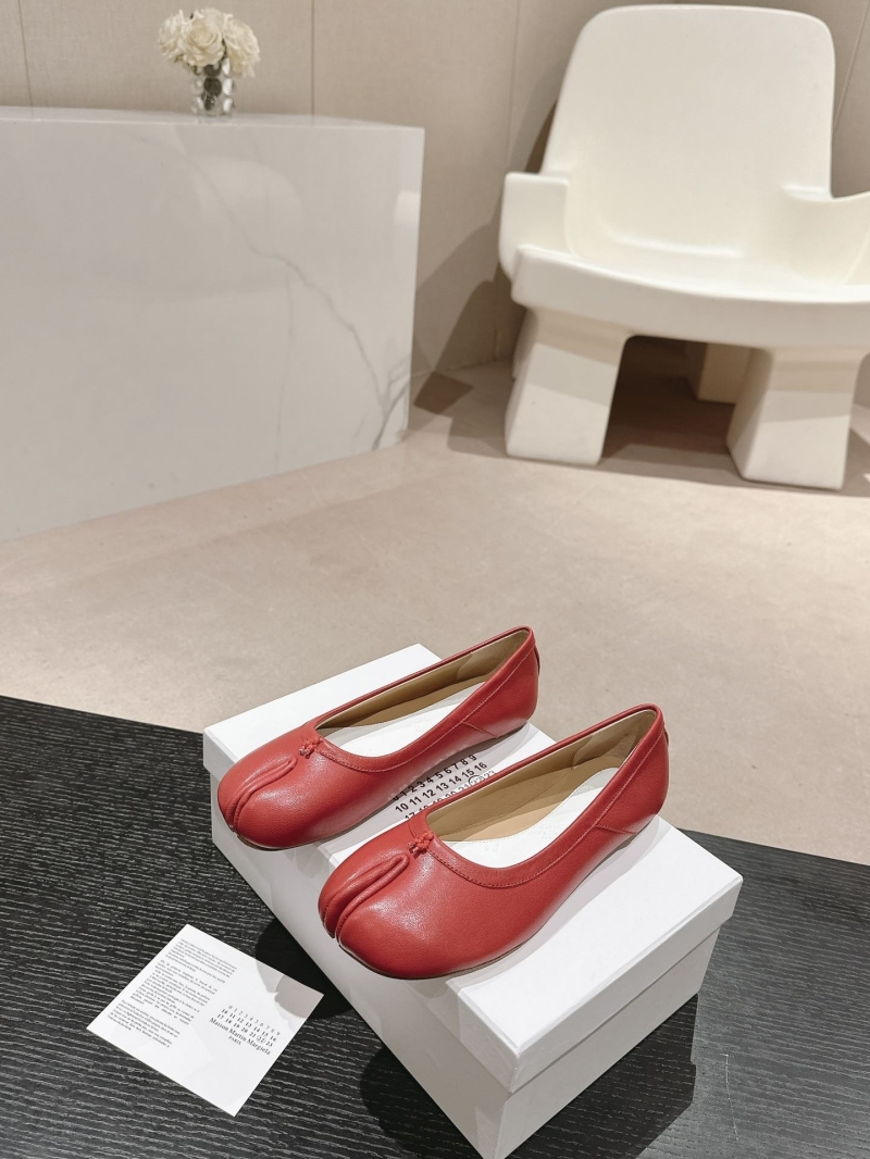 H**mes flat shoes
